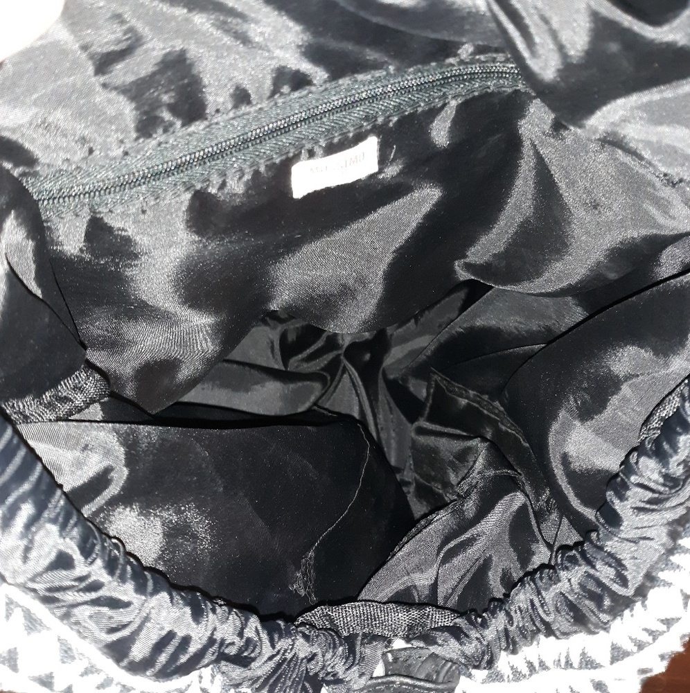 Backpack - Picture 3 of 4